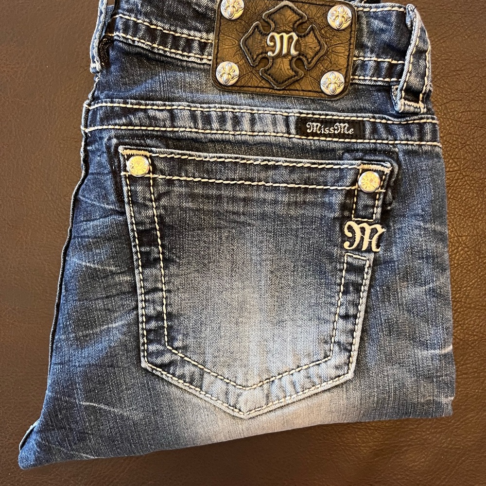 Woman's Miss Me Skinny Signature Rise        (Style: JE8960SL)
